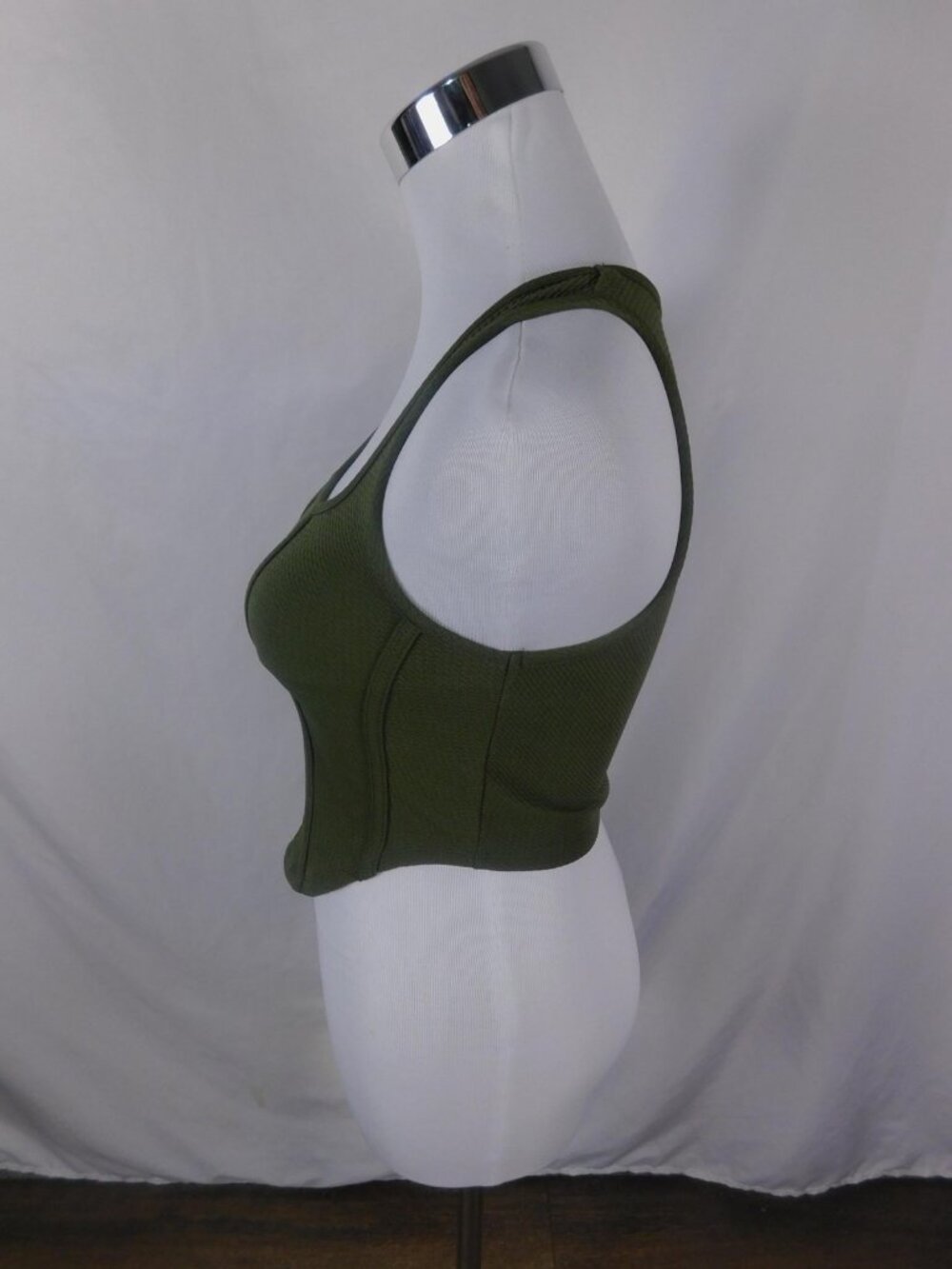 Olive Green Ribbed Cropped Tank Top XS Stretchy & Fitted Design - Picture 6 of 9